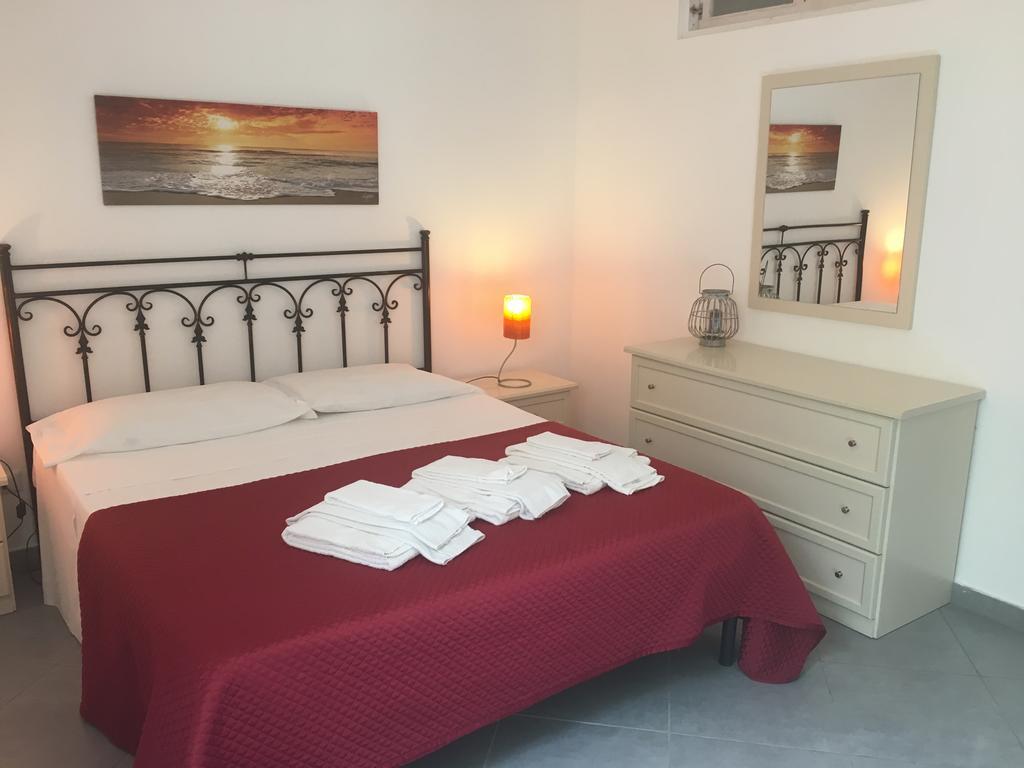 Le Casuzze Del Lido Burrone